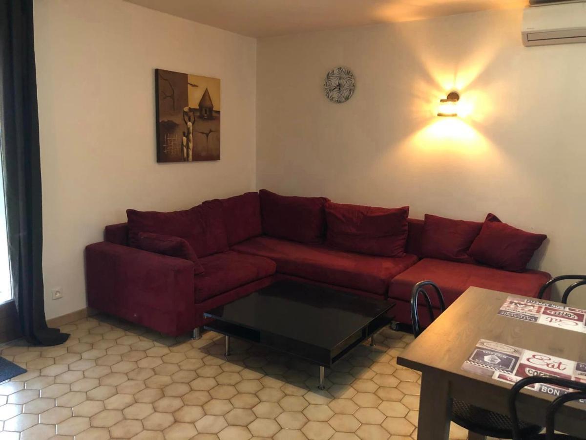 Hotel Les Persedes Lavilledieu  المظهر الخارجي الصورة