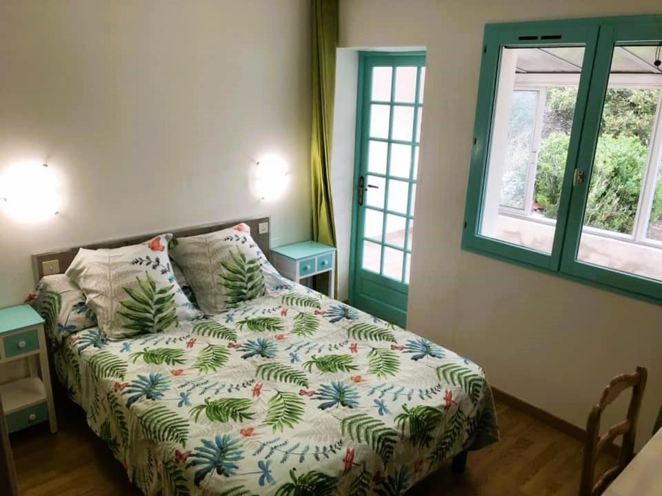 Hotel Les Persedes Lavilledieu  المظهر الخارجي الصورة