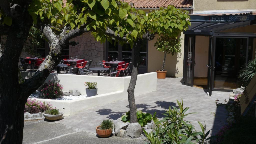 Hotel Les Persedes Lavilledieu  المظهر الخارجي الصورة