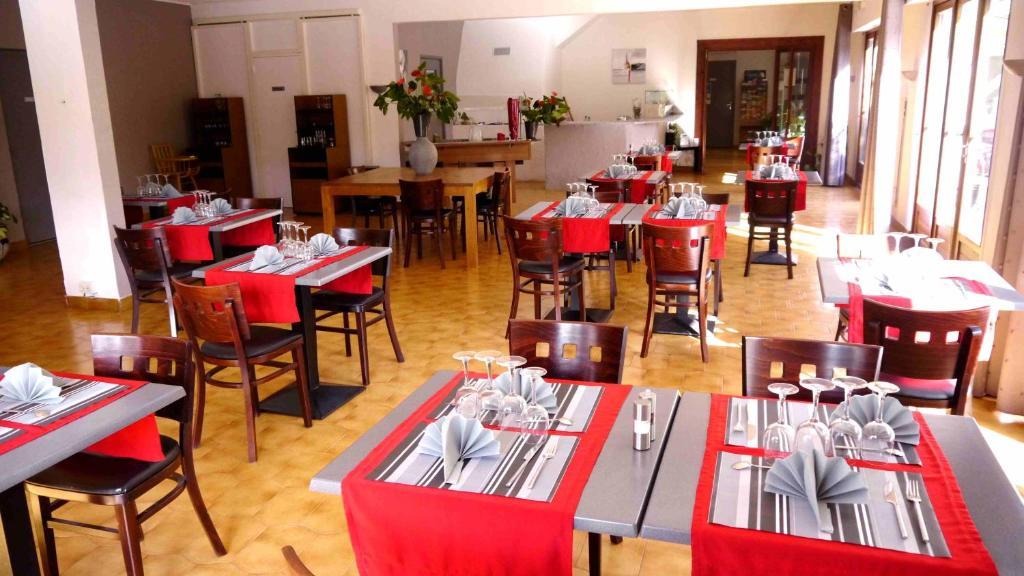 Hotel Les Persedes Lavilledieu  المظهر الخارجي الصورة