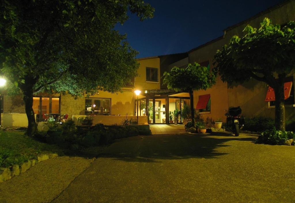 Hotel Les Persedes Lavilledieu  المظهر الخارجي الصورة