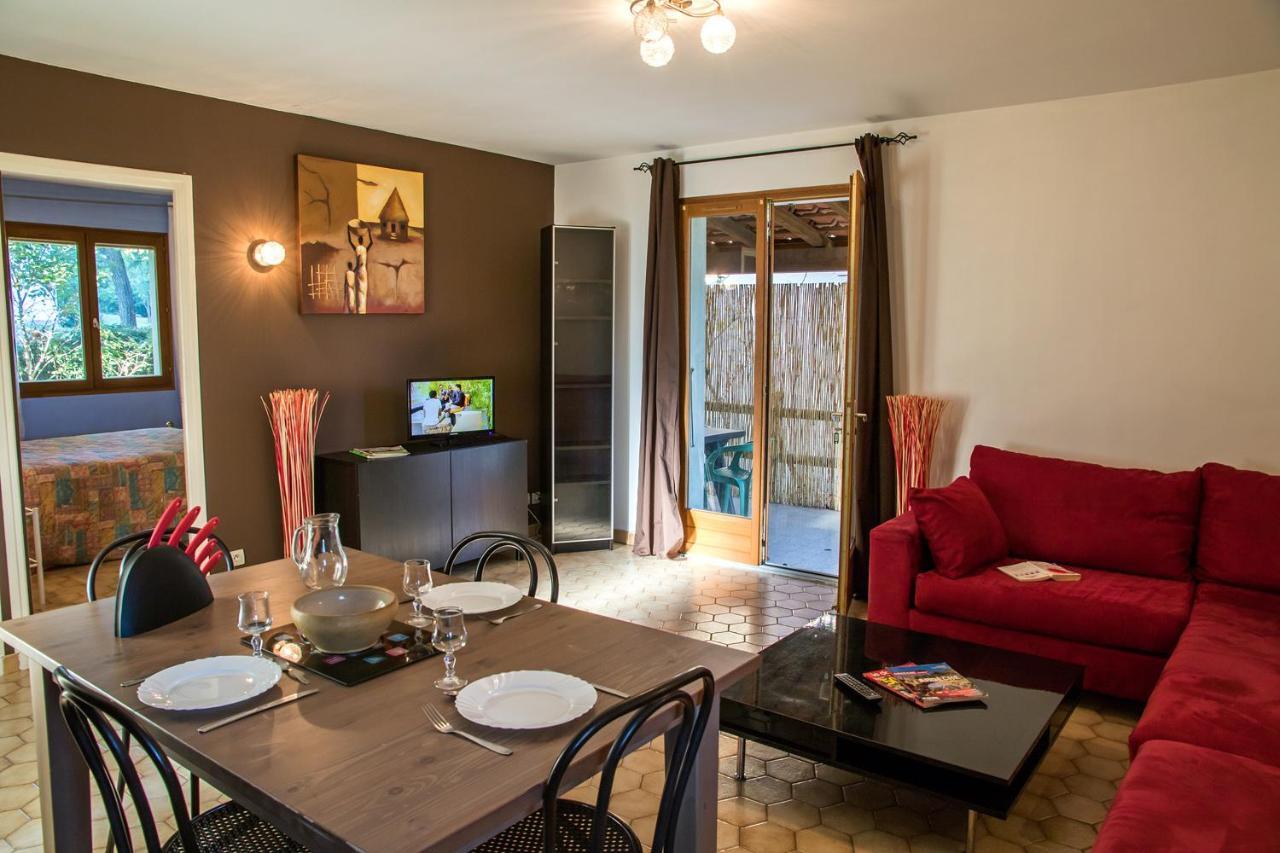 Hotel Les Persedes Lavilledieu  المظهر الخارجي الصورة