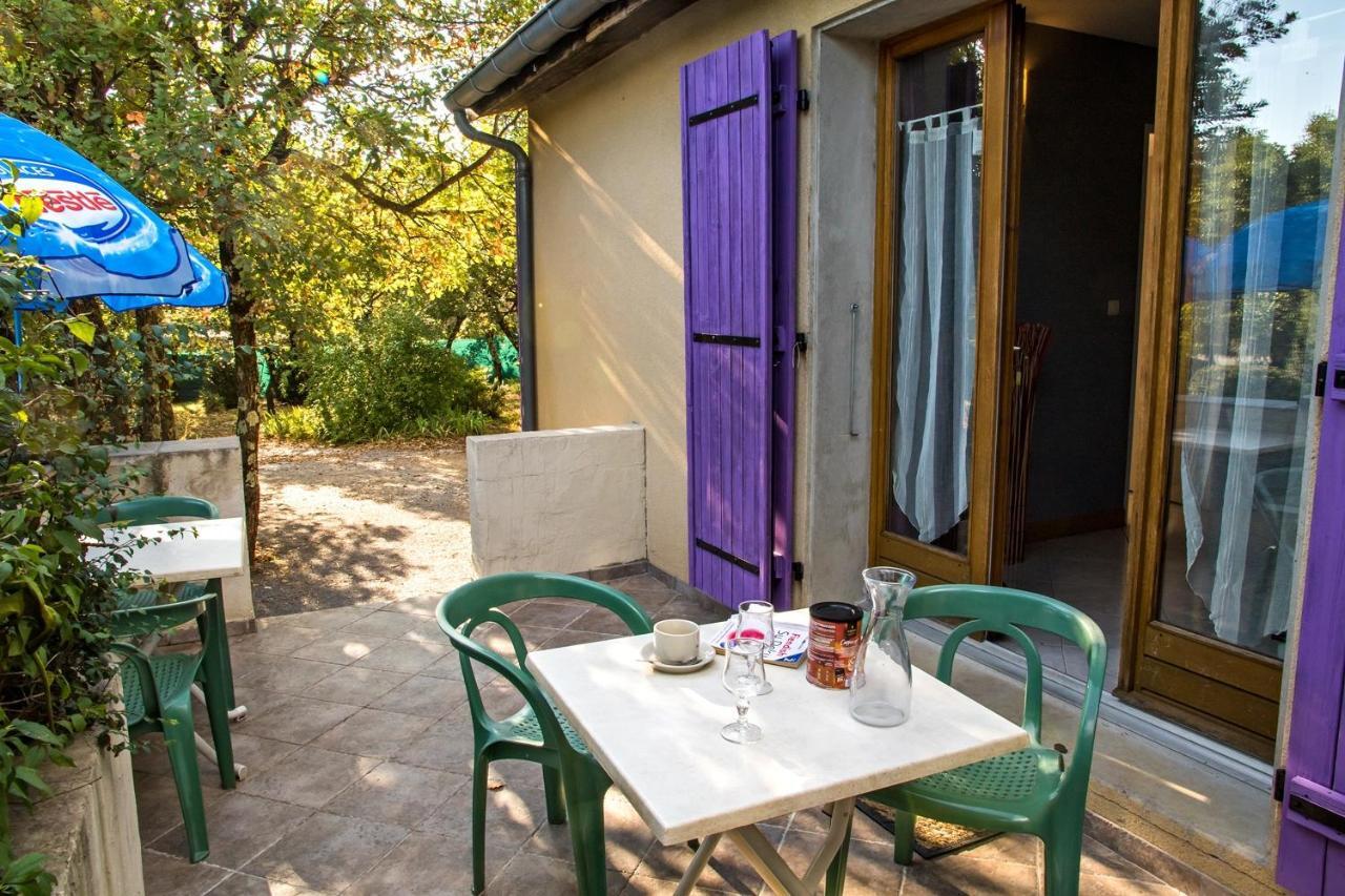 Hotel Les Persedes Lavilledieu  المظهر الخارجي الصورة